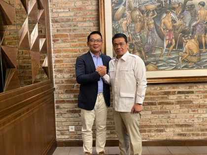 Ridwan Kamil dan Ariza Patria dalam sebuah acara di Jakarta pada Senin 19 Agustus 2024. Sumber foto : Instagram @arizapatria