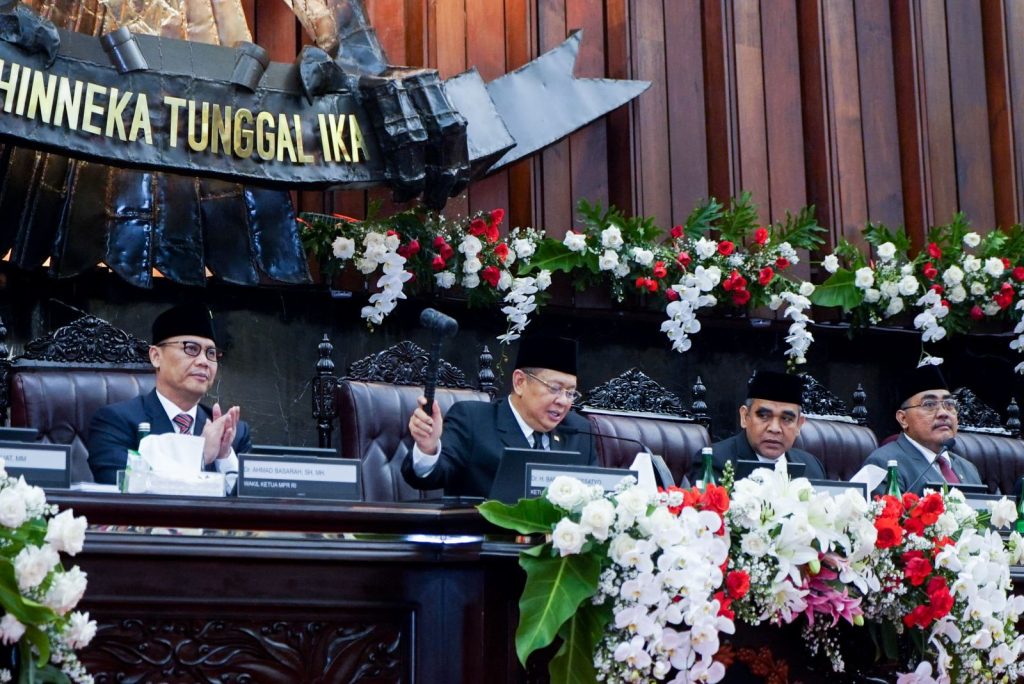 Ketua MPR RI, Bambang Soesatyo, saat memimpin Sidang Paripurna Terakhir MPR RI Periode 2019-2024. Sumber foto : Setjen DPR/MPR