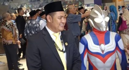 Jamaludin Malik, Caleg Ultraman