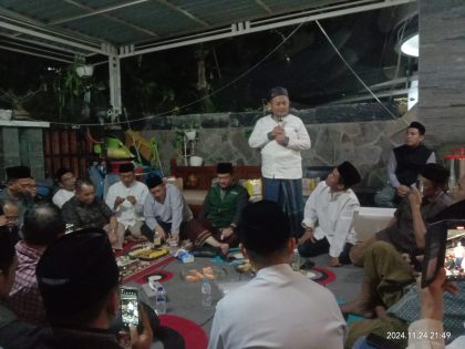 Sekjen Partai Golkar, M.Sarmuji, saat memberikan testimoni pada peringatan malam ke-7 meninggalnya politisi Partai Golkar yang juga mantan Ketua Umum PB HMI 2002-2004, Kholis Malik di Jakarta pada Minggu (24/11/2024).