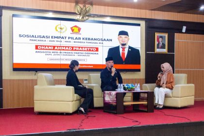 Anggota MPR RI, Ahmad Dhani, dalam sosialisasi Empat Pilar Kebangsaan di Surabaya, Sabtu (30/11/2024).