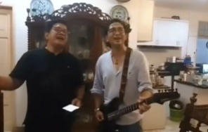 Wakil Menteri Transmigrasi, Viva Yoga Mauladi bersama Gitaris Padi, Piyu.