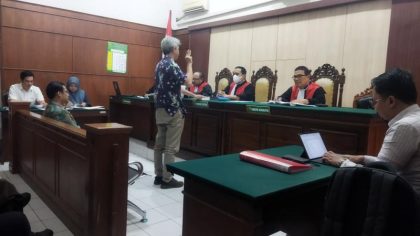 Persidangan perselisihan hubungan industrial atau PHI yang melibatkan jurnalis Miftah Faridl melawan perusahaan tempatnya bekerja, CNN Indonesia di PN Surabaya pada Selasa (4/3/2025) lalu. Sumber foto : Aliansi Jurnalis Independen (AJI).