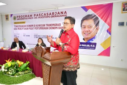 Wakil Menteri Transmigrasi, Viva Yoga Mauladi dalam acara seminar di Universitas Moestopo Beragama di Jakarta pada Jum'at (25/4/2025).