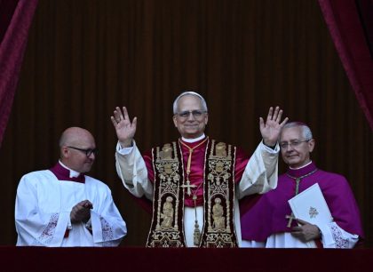 Kardinal Robert Prevost yang terpilih sebagai Paus pengganti Paus Fransiskus dengan titel Paus Leo XIV. Sumber foto : REUTERS.
