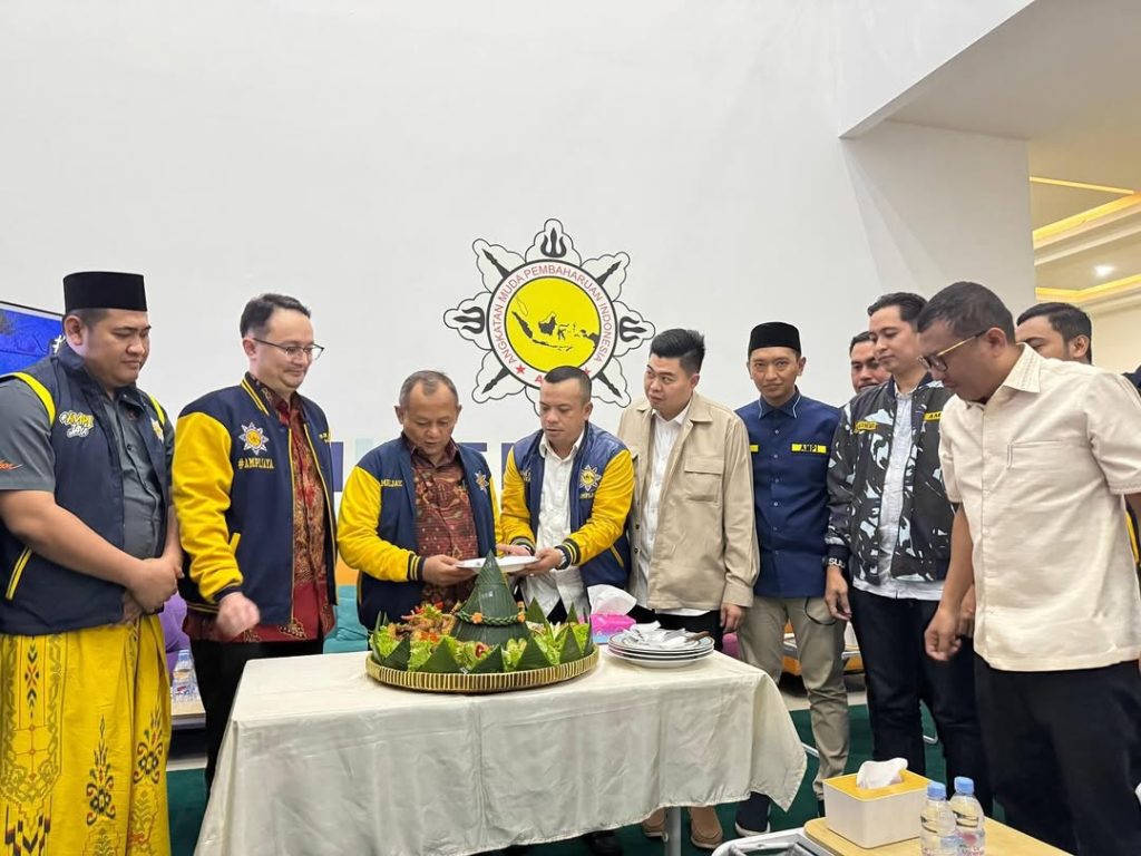 Sekjen DPP Partai Golkar, M.Sarmuji, dalam acara soft launching Media Centre AMPI di bilangan Menteng Jakarta pada Rabu (28/5/2025). Sumber foto : Instagram @arifrosyid.id