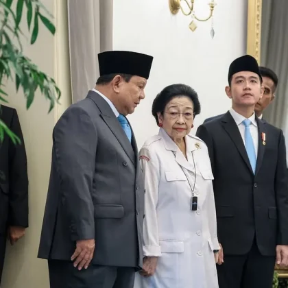 Presiden Prabowo, Wapres Gibran, Ketua Dewan Pengarah BPIP Megawati di Upacara Hari Lahir Pancasila di Jakarta pada Senin (2/6/2025). Sumber foto : Instagram Presiden Republik Indonesia