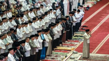 Presiden Prabowo saat mengikuti perayaan sholat idul adha di Masjid Istiqlal Jakarta, Jum'at (6/6/2025). Sumber foto : Sekretariat Kabinet
