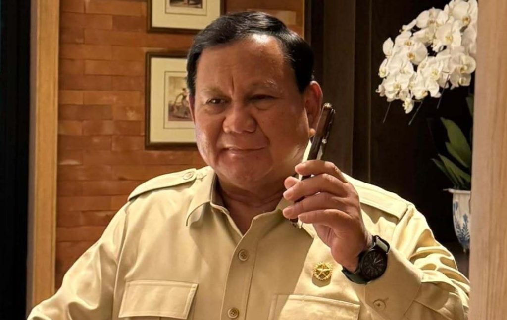 Presiden Prabowo Perdana Menteri Kanada, Yang Mulia Mark Carney, lewat sambungan telepon pada Jum'at (6/6/2025). Sumber foto : Instagram @sekretariat.kabinet