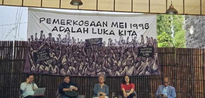 Diskusi publik bertajuk “Perkosaan Mei 1998 adalah Luka Kita” di Langgeng Gallery, Yogyakarta, Jumat (25/7/2025).