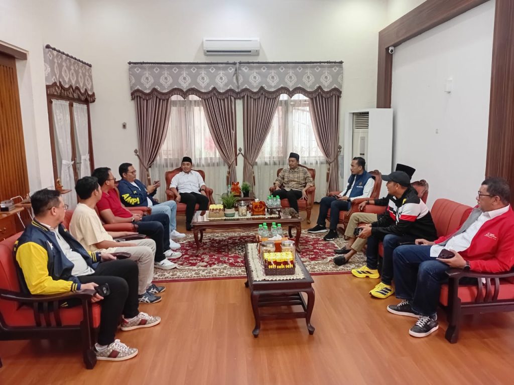 Walikota Pasuruan, Adi Wibowo, saat menerima kunjungan perwakilan DPP AMPI di rumah dinas Walikota di Pasuruan, Selasa (5/8).