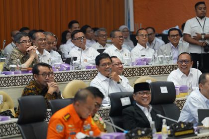 Rapat kerja sekaligus rapat dengar pendapat yang digelar di Ruang Komisi V, Gedung Nusantara, Senayan, Jakarta, Senin (15/9)
