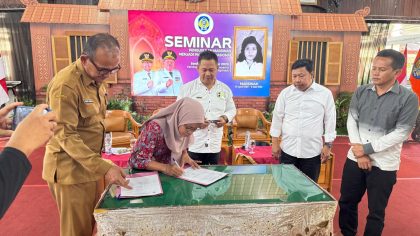 Seminar Pengusulan Gelar Pahlawan Nasional untuk Marsinah di Pendopo KRT Sosroekoesomo, Nganjuk, Senin (6/10/2025)