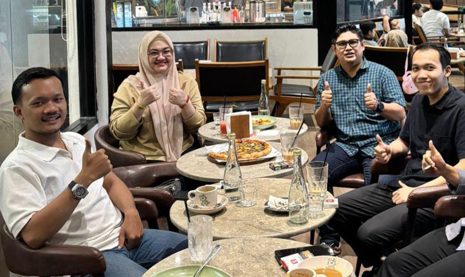 Vonny Ameliani (kedua dari kiri) dan Afdhal Alattas (Kedua dari kanan)